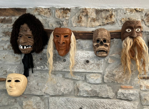 Masken aus Holz - Natisone
